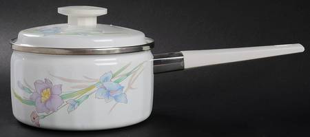 Gabriele 1.0 Quart Metal Covered Saucepan