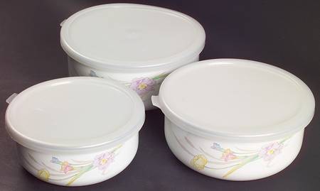 Gabriele 3 Metal Bowls & Plastic Lids(5 7/8",6 5/8",7 1/2")