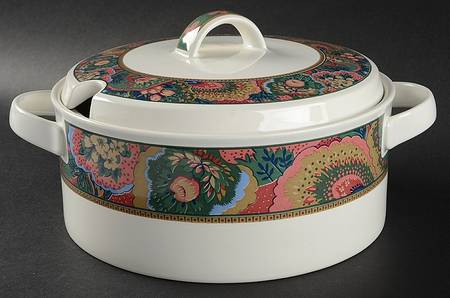 Garden Frenzy 2 Qt Round Covered Casserole