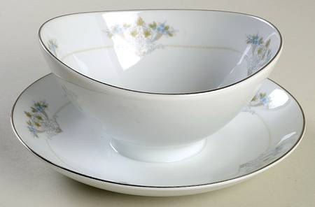 Gaileen Gravy Boat with Attached Underplate