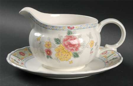 Garden Isle Gravy Boat & Underplate