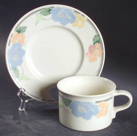 Garden Poetry Flat Cup & Saucer Set