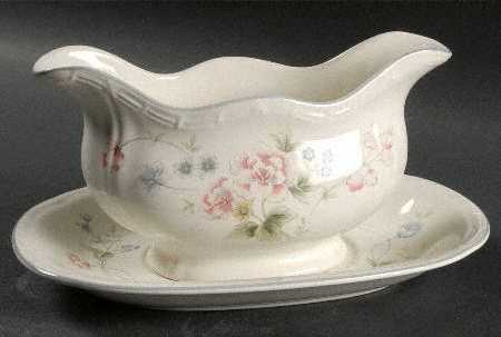 Gardena Gravy Boat & Underplate