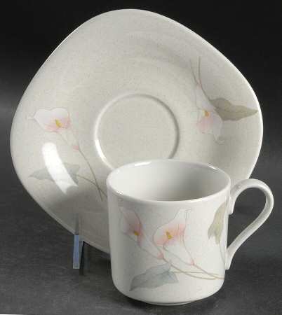 Gardenside Flat Cup & Saucer Set