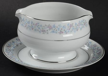 Garland Gravy Boat & Underplate by Mikasa