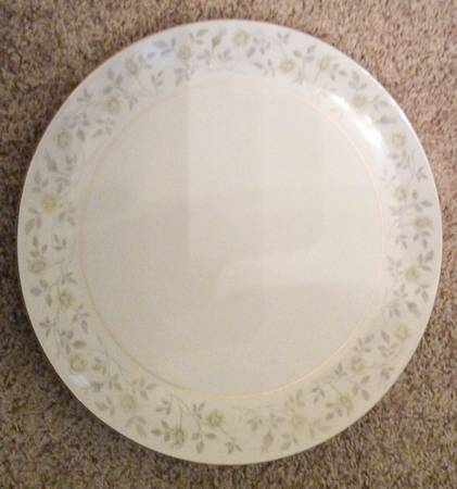 Gaye 12" Chop Plate (Round Platter)