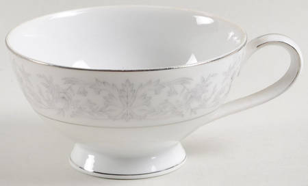 Gaynor Footed Cup
