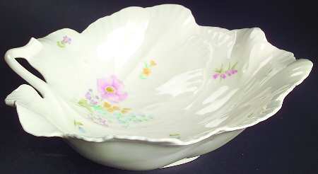 Gentle Breeze Leaf Shaped Dish by Mikasa