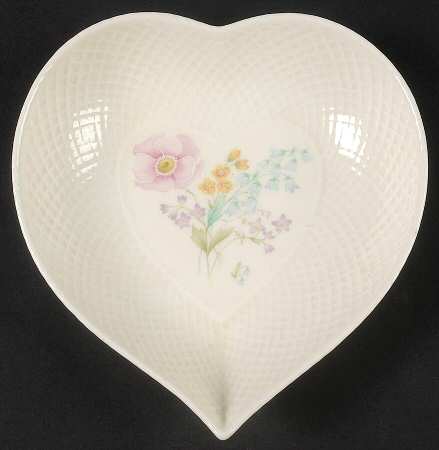 Gentle Breeze Heart Shaped Dish
