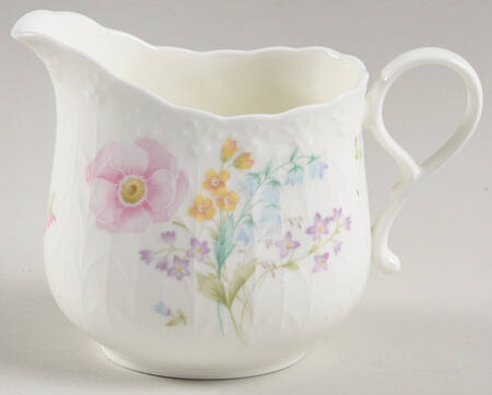 Gentle Breeze Creamer