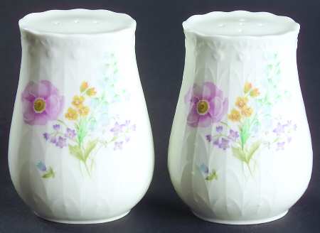 Gentle Breeze Salt & Pepper Set