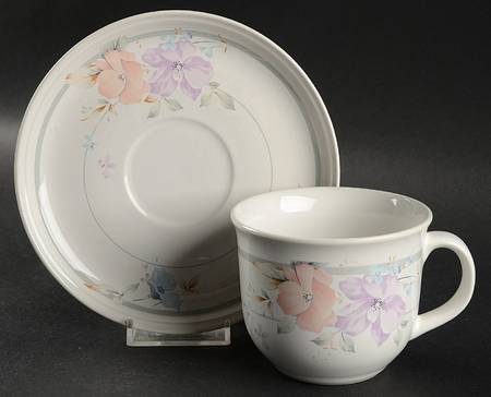 Geraldine Flat Cup & Saucer Set