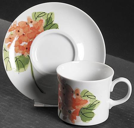 Geraniums Flat Cup & Saucer Set