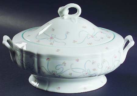 Gigi Oval Covered Vegetable