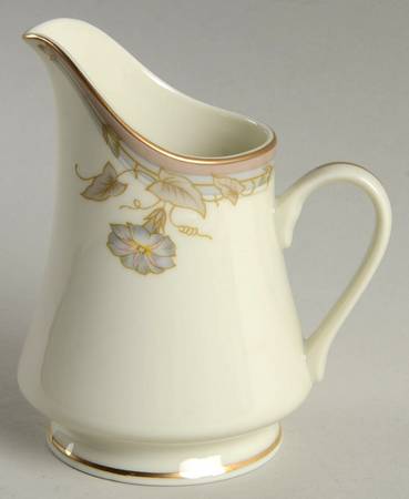 Gloria (L5505, Grand Ivory) Creamer
