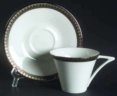 Gold Chain Flat Cup & Saucer Set