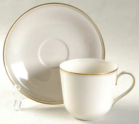 Goldine Flat Cup & Saucer Set