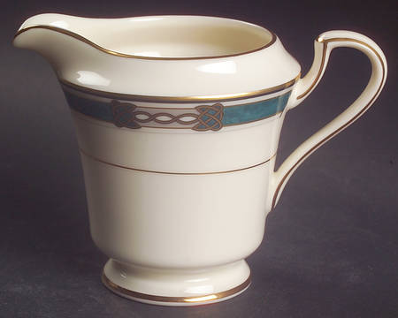 Golden Legacy Creamer