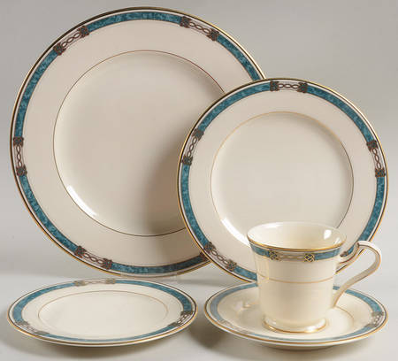 Golden Legacy 5 Piece Place Setting