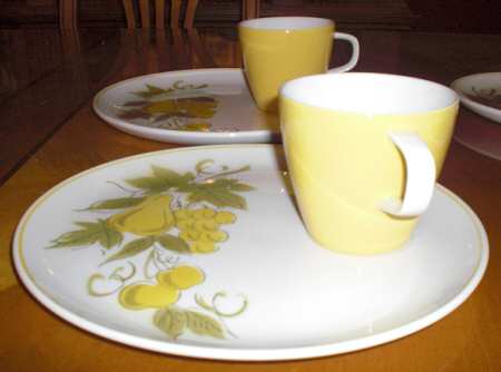 Golden Valley Snack Plate & Cup Set