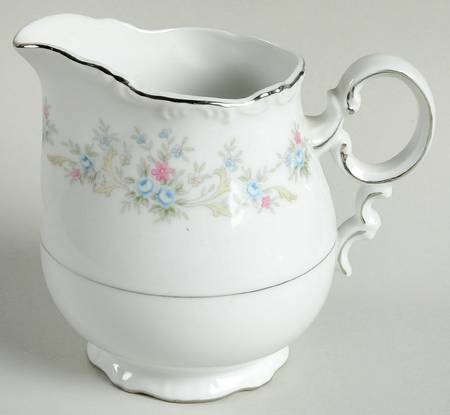 Gracious Creamer by Mikasa