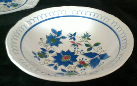 Granada 9" Round Vegetable Bowl