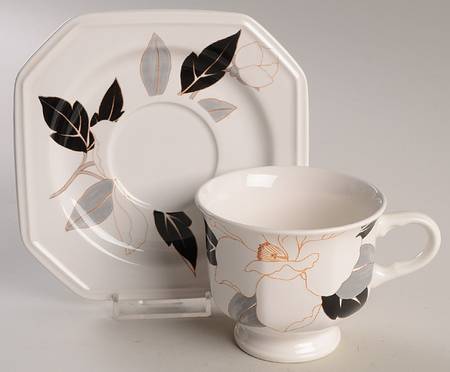 Granada Footed Cup & Saucer Set