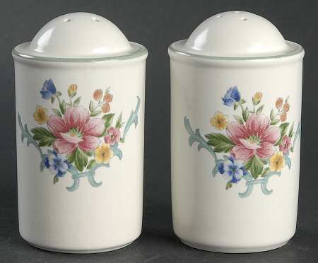 Grandmere Salt & Pepper Set
