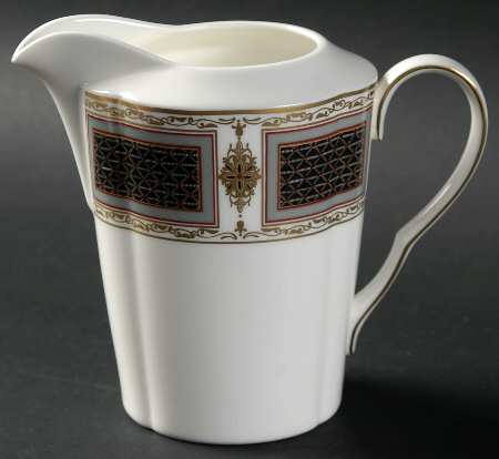 Grand Chateau Creamer