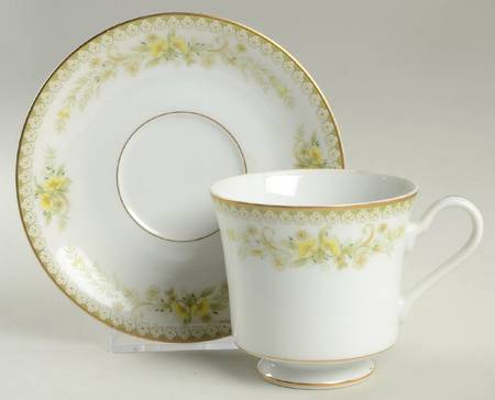 Greenbriar Footed Cup & Saucer Set