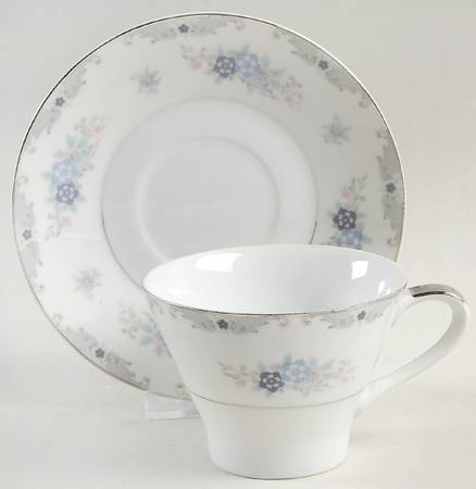 Greenbriar Flat Cup & Saucer Set