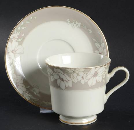 Gray Finesse Footed Cup & Saucer Set