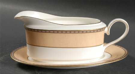 Grand Manner Gravy Boat & Underplate