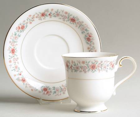 Grosvenor Footed Cup & Saucer Set