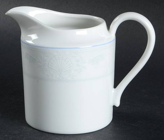 Hampton Cove Creamer