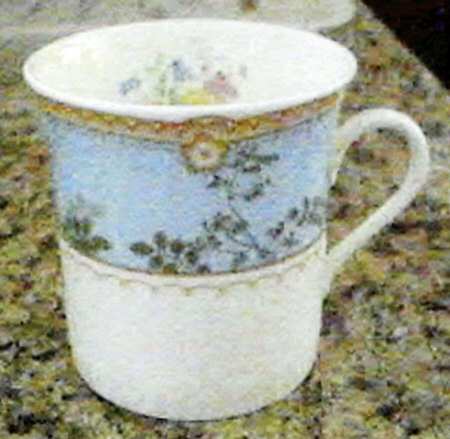 Hampton Court Blue Mug