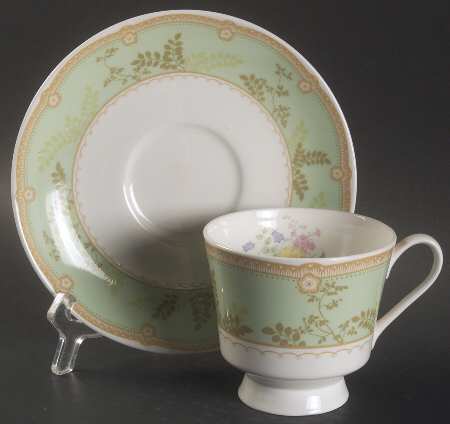 Hampton Court Green Footed Cup & Saucer Set