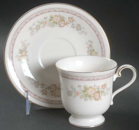 Hampton Court Footed Cup & Saucer Set