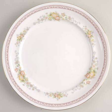 Hampton Court 12" Chop Plate (Round Platter)