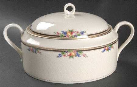 Harvest Glory 2.5 Qt Round Covered Casserole
