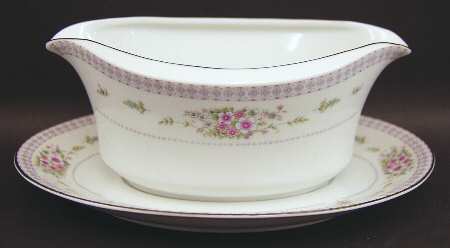 Hamilton Gravy Boat & Underplate