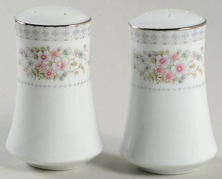 Hamilton Salt & Pepper Set