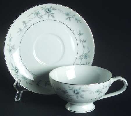Hayden Footed Cup & Saucer Set