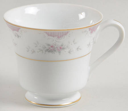 Heirloom Footed Cup