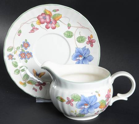 Heirloom Gravy Boat & Underplate
