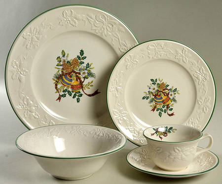 Holiday Season 5 Piece Place Setting
