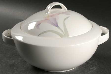 Images 2 Qt Round Covered Casserole