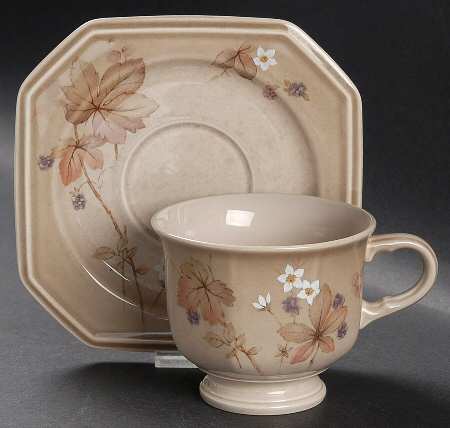 Impulse Footed Cup & Saucer Set