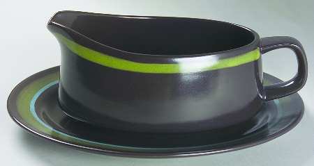 Intaglio Gravy Boat & Underplate