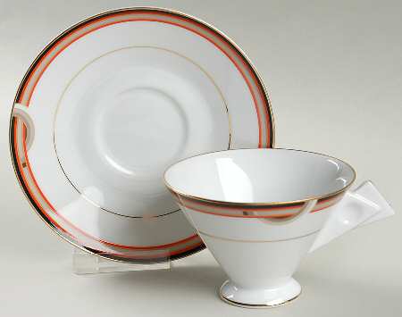 Interplay Footed Cup & Saucer Set